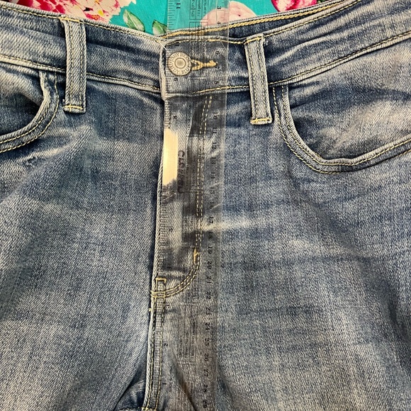 Judy Blue jeans - Picture 3 of 3